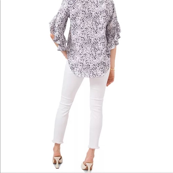 Vince Camuto
Printed Henley Top - Picture 4 of 4